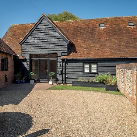 Villa Pass The Keys Bradenham Barn In The Chiltern Hills Exterior foto